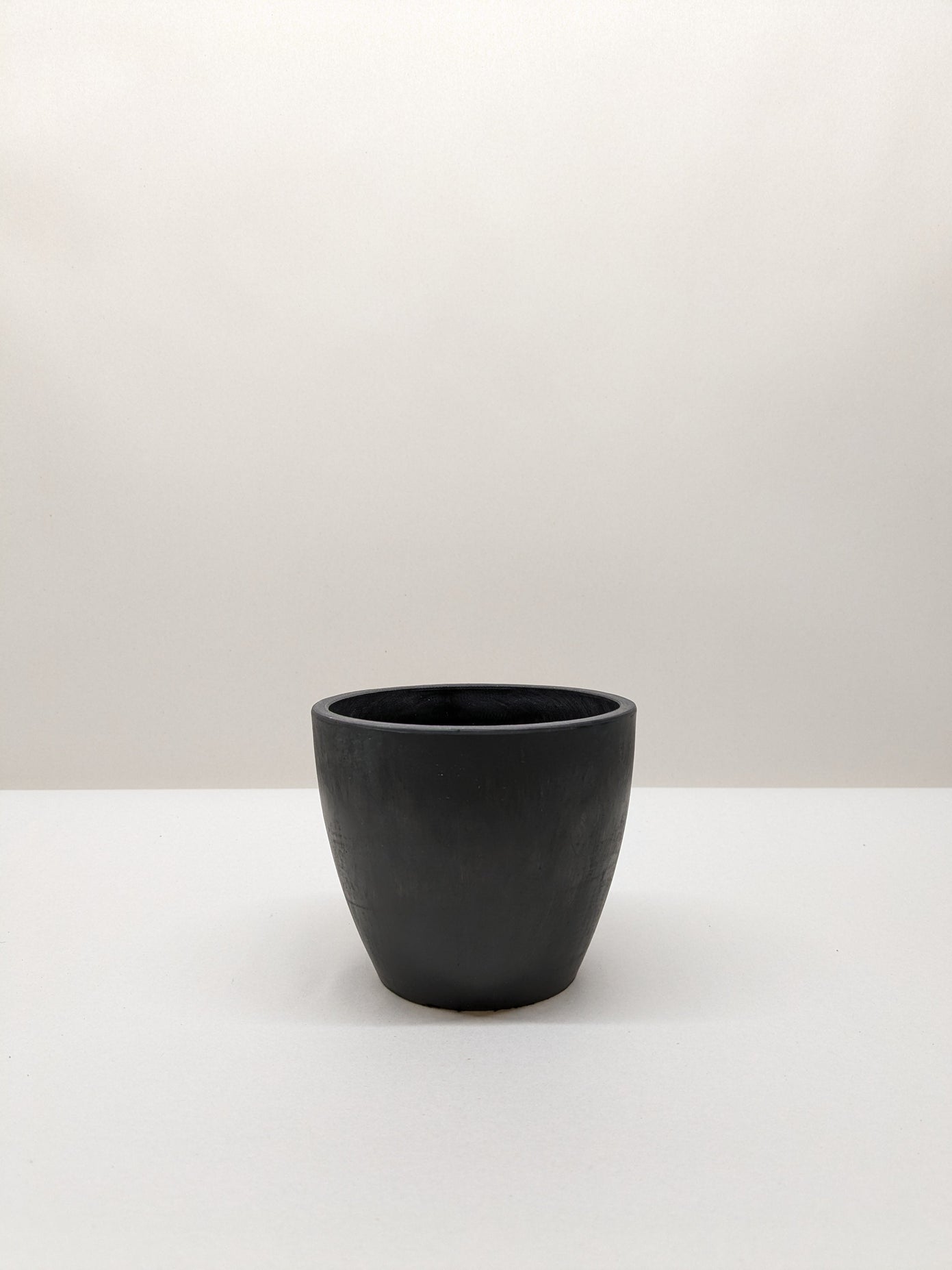 Black and TerraCotta Eco Pots Green Memento
